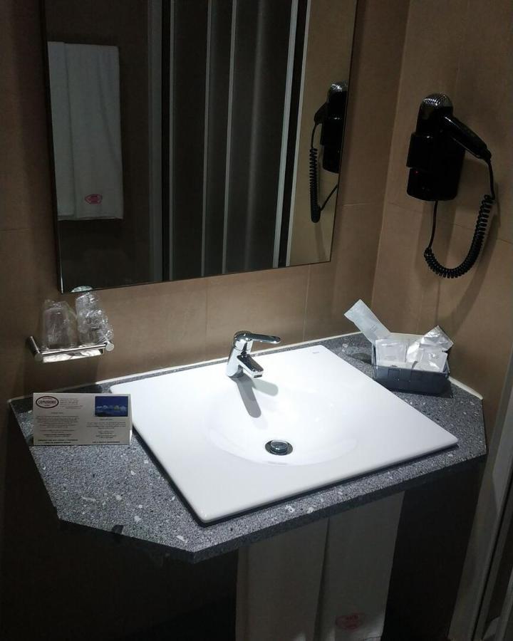 Hotel Comodoro 科尔武岛 外观 照片